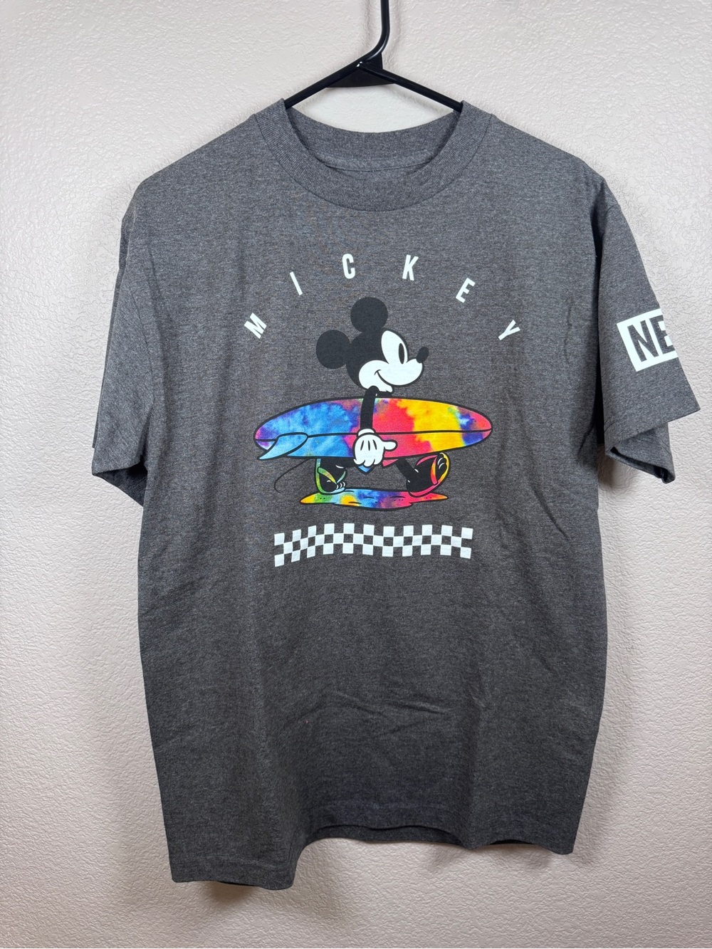 Disney x NEFF Men's Charcoal Gray Mickey Surfboard Tee with Rainbow Graphic